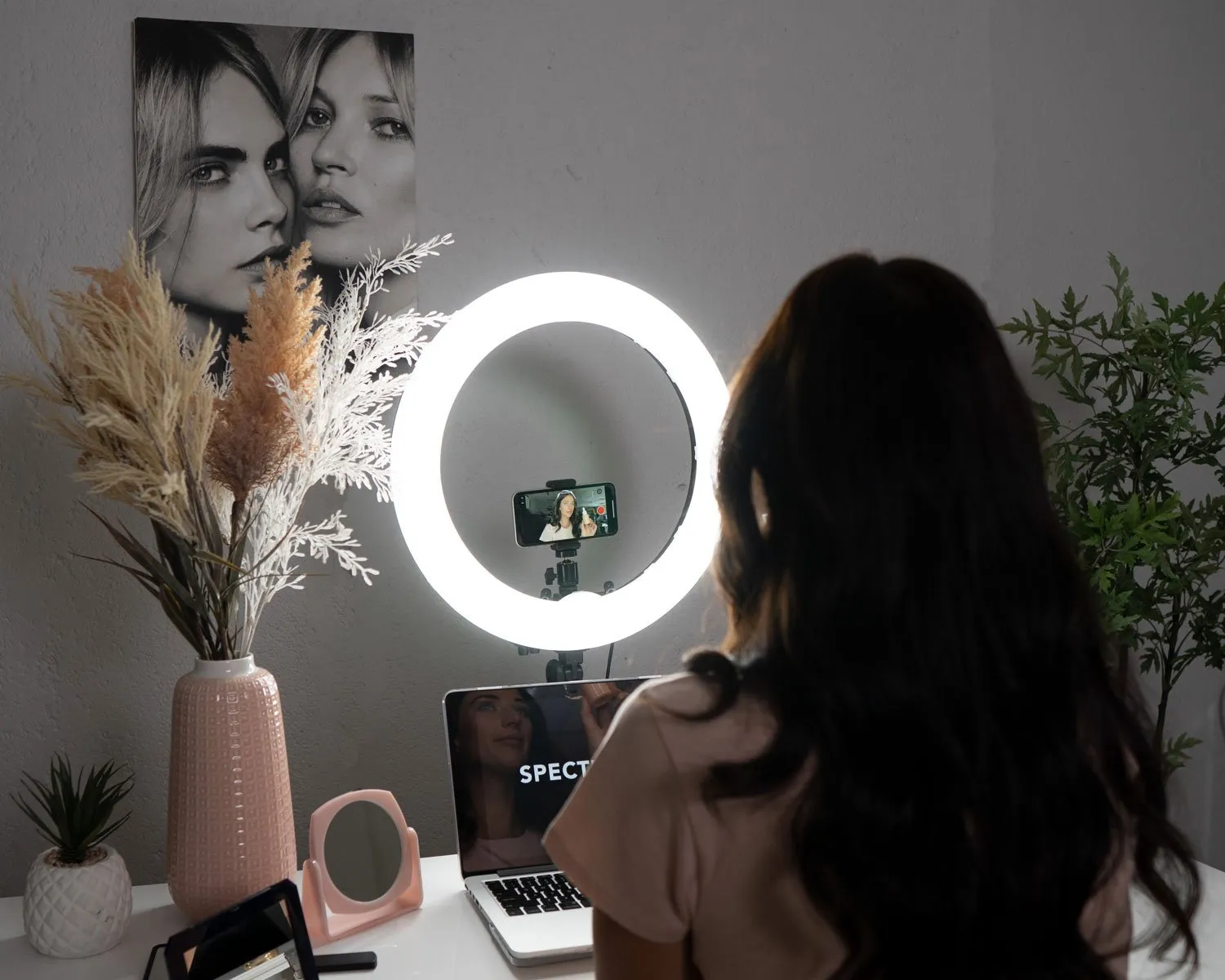 19" Portable LED Beauty Ring Light - Sephora (DEMO STOCK)