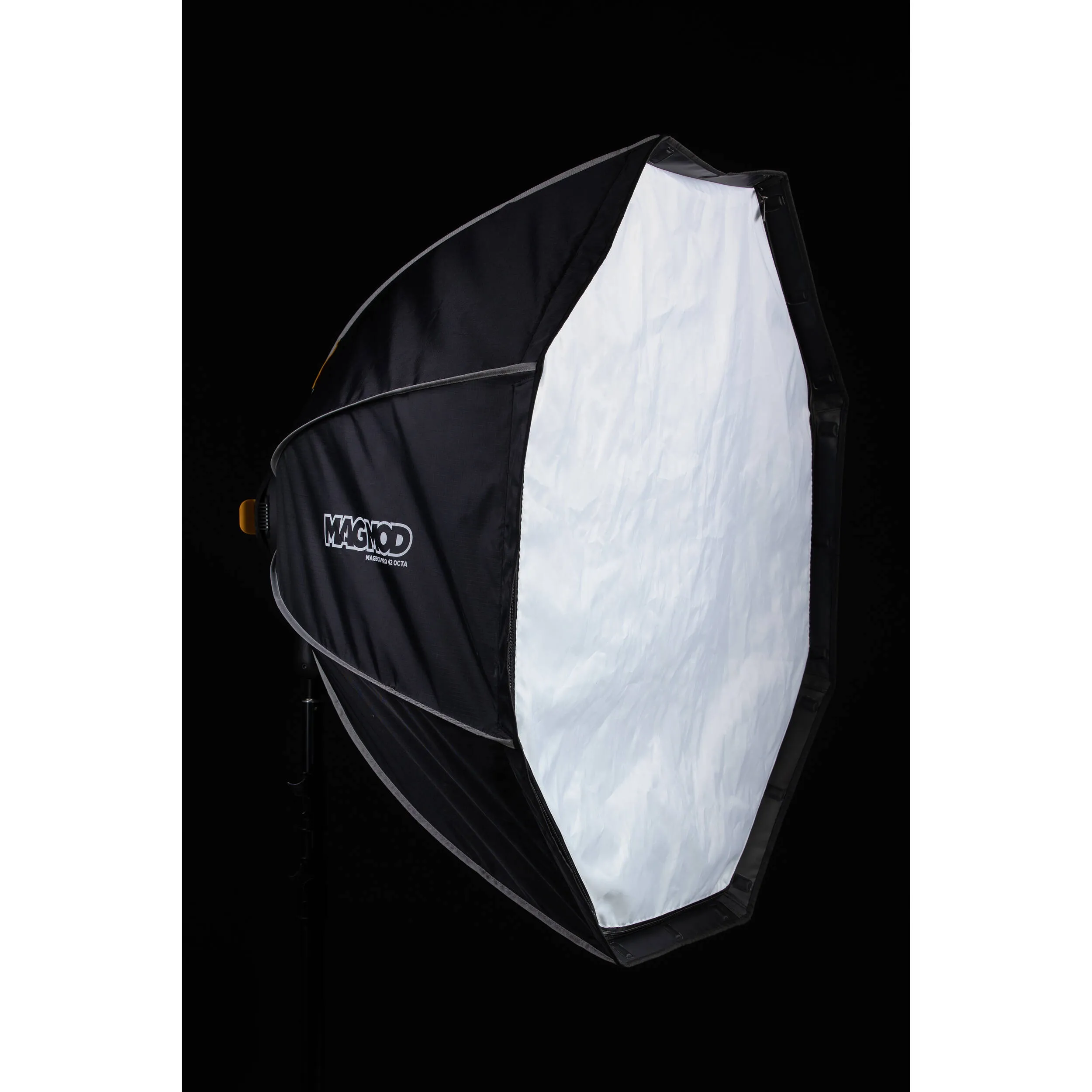 MagBox Pro 42"(105cm) Octagonal Softbox & Integrated Gel Slot