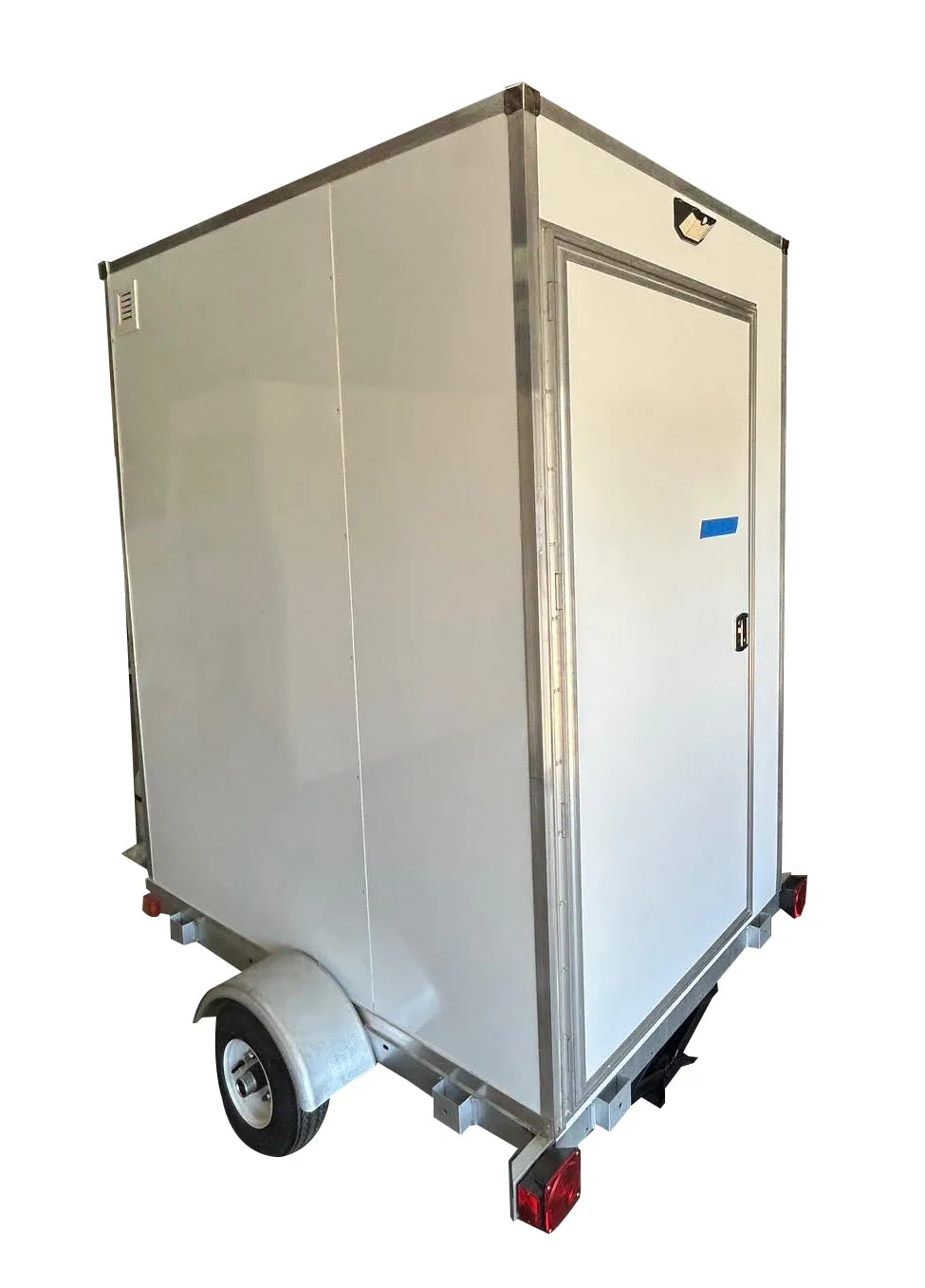 Single Portable Restroom with Waterless Incinerating Toilet